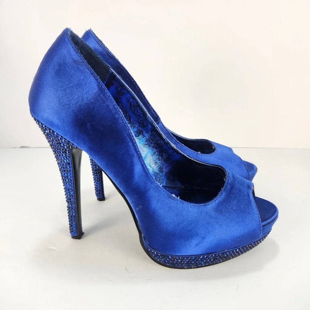 Bordello Women's Elegant Rhinestone Bright Blue Heeled Sandals Size 7